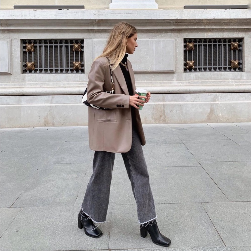 SOLD 🔥Zara faux leather oversized blazer - Picture 4 of 16